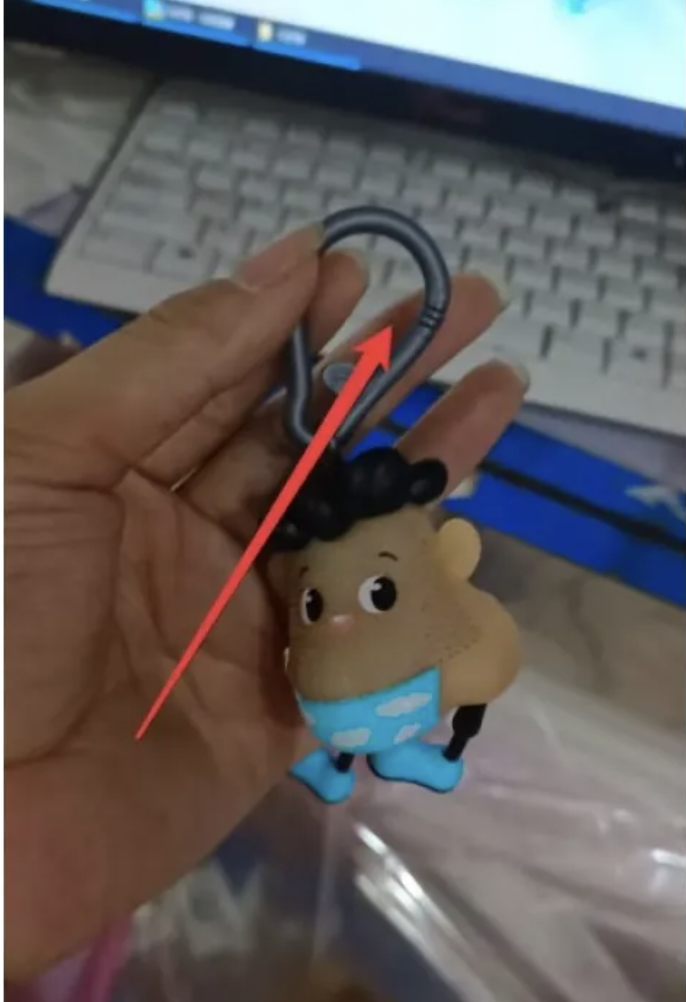 Pluck fidget toy